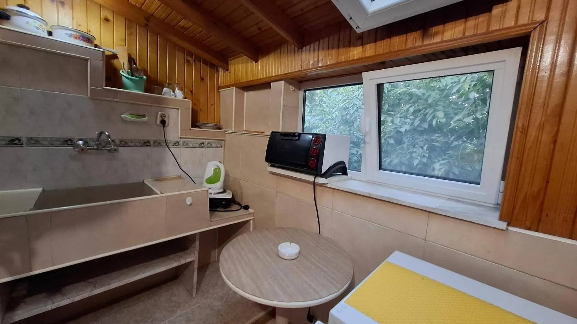 Odesos Apartments 바르나